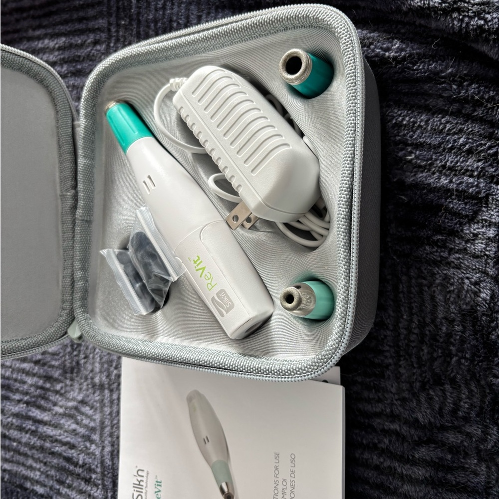 ReVit Personal Microdermabrasion Device in White & Teal
